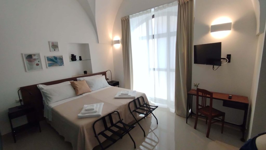 ottanio wide-photo-bedroom