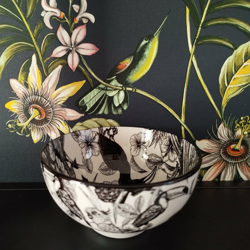 detail-stylish-milk-coffee-cup