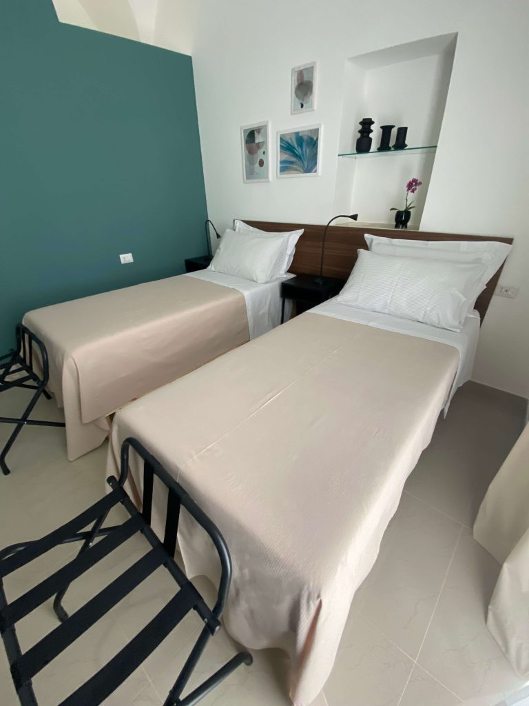 num-two-single-bed-ottanio